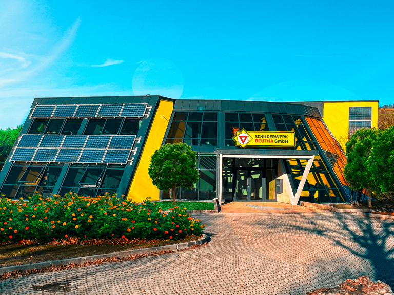 Bild des neuen Standortes der Schilderwerk-Beutha GmbH in Neustadt / Sa.