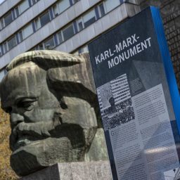 Stele Regulus Karl Marx Monument