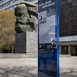 Stele Regulus Karl Marx Monument