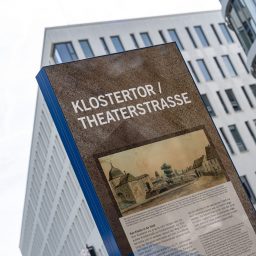 Stele Regulus Klostertor / Theaterstraße