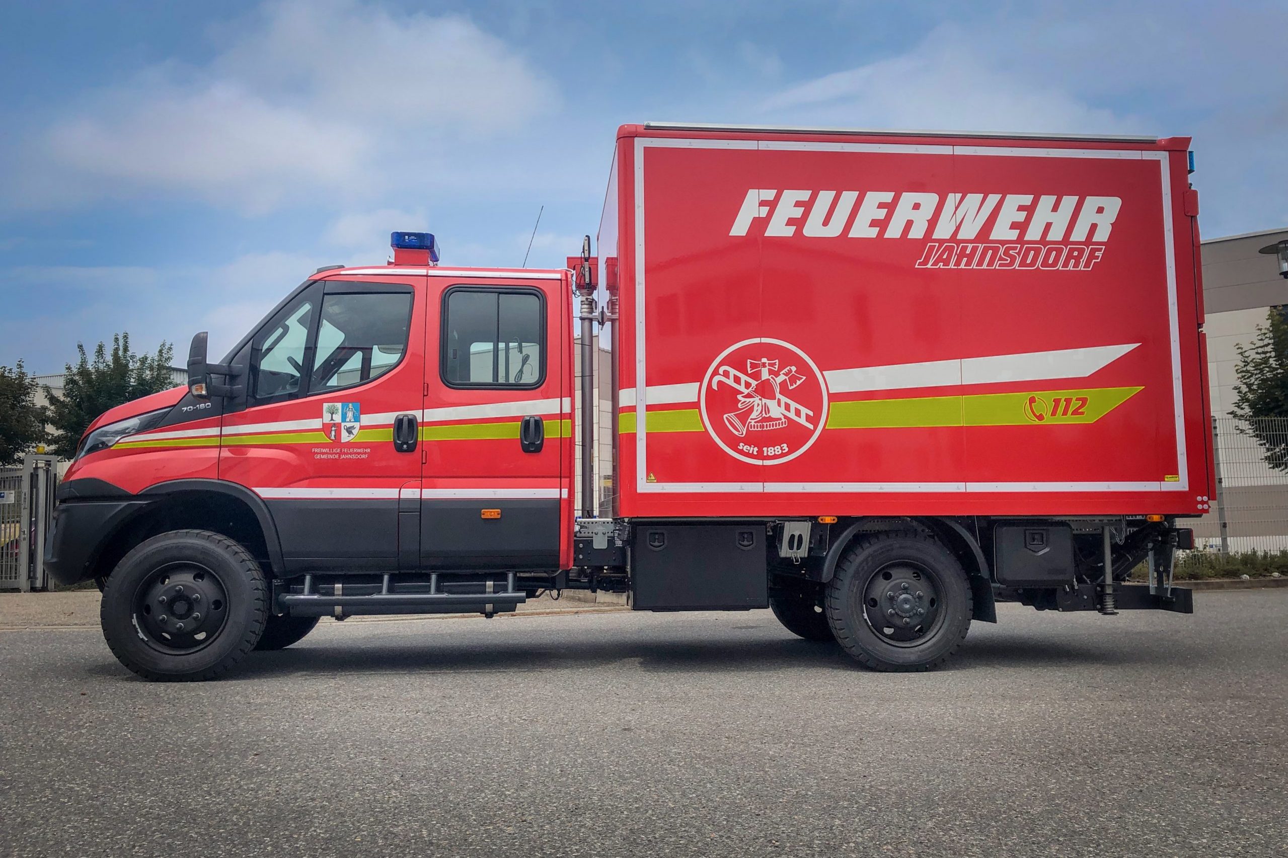 Referenzbild: Feuerwehrfahrzeug der feuerwehr Jahnsdorf mit neuer Follierung