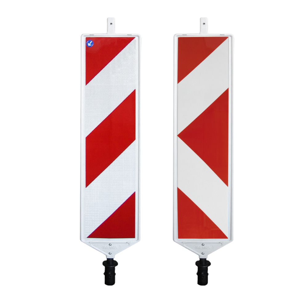 Zwei rot-weiße Sicherheitsbaken FUTURE mit diagonaler Warnmarkierung zur Absicherung von Baustellen und Verkehrsbereichen.