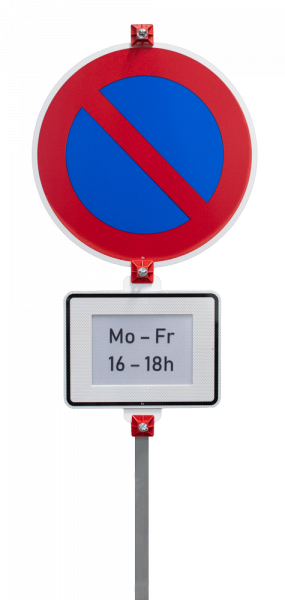Verkehrsschild Eingeschränktes Halteverbot darunter das Einschubschild mit Aufschrift „Mo–Fr 16–18h“