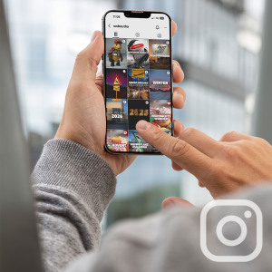 Instagram-Profil von Schilderwerk Beutha auf einem Smartphone
