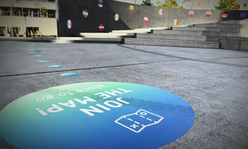Bodenaufkleber zur Besucherführung im öffentlichen Raum
