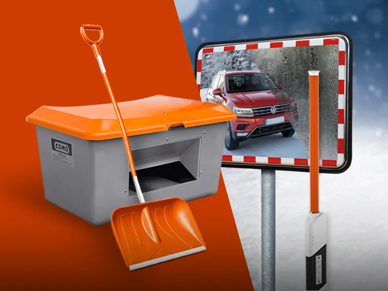 Winterdienst-Produkte mit Streugutbehälter, Schneeschieber, Streuwagen, Leitpfosten und Verkehrsspiegel im Schnee.